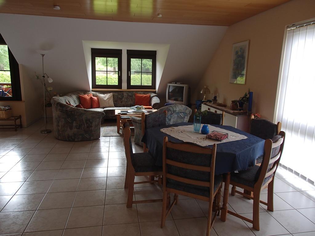 Ferienwohnung Meisenthal Naehe Nuerburgring 켈베르크 객실 사진
