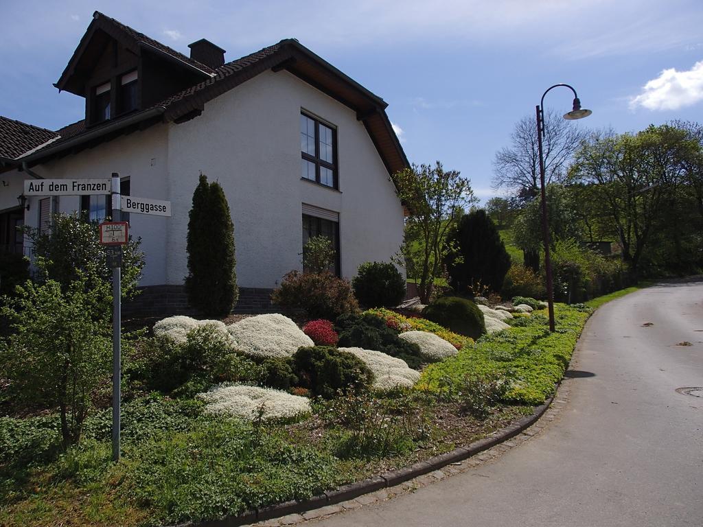 Ferienwohnung Meisenthal Naehe Nuerburgring 켈베르크 객실 사진